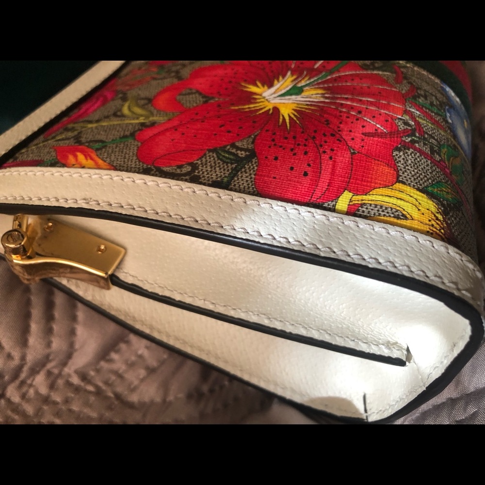 NWT Authentic Gucci Flora bag.  SOLD - Picture 9 of 12